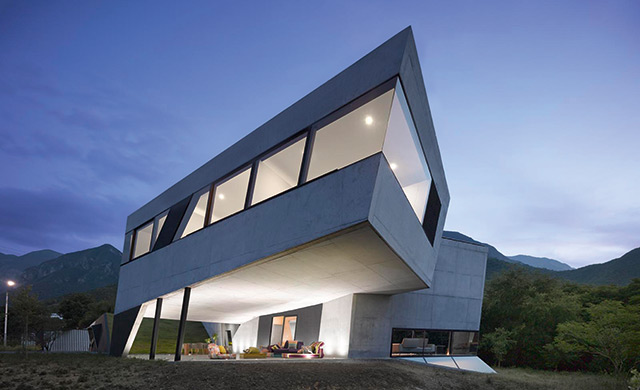 Less is More in These Minimalist Homes | Extraordinary Properties